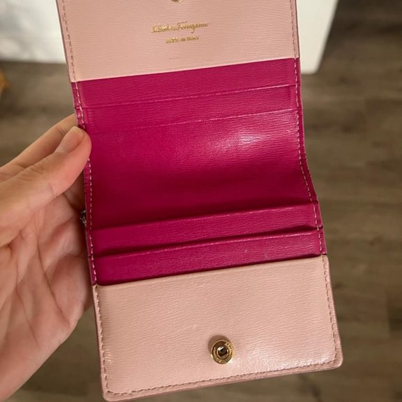 Salvatore Ferragamo bi-fold wallet - Picture 4 of 7